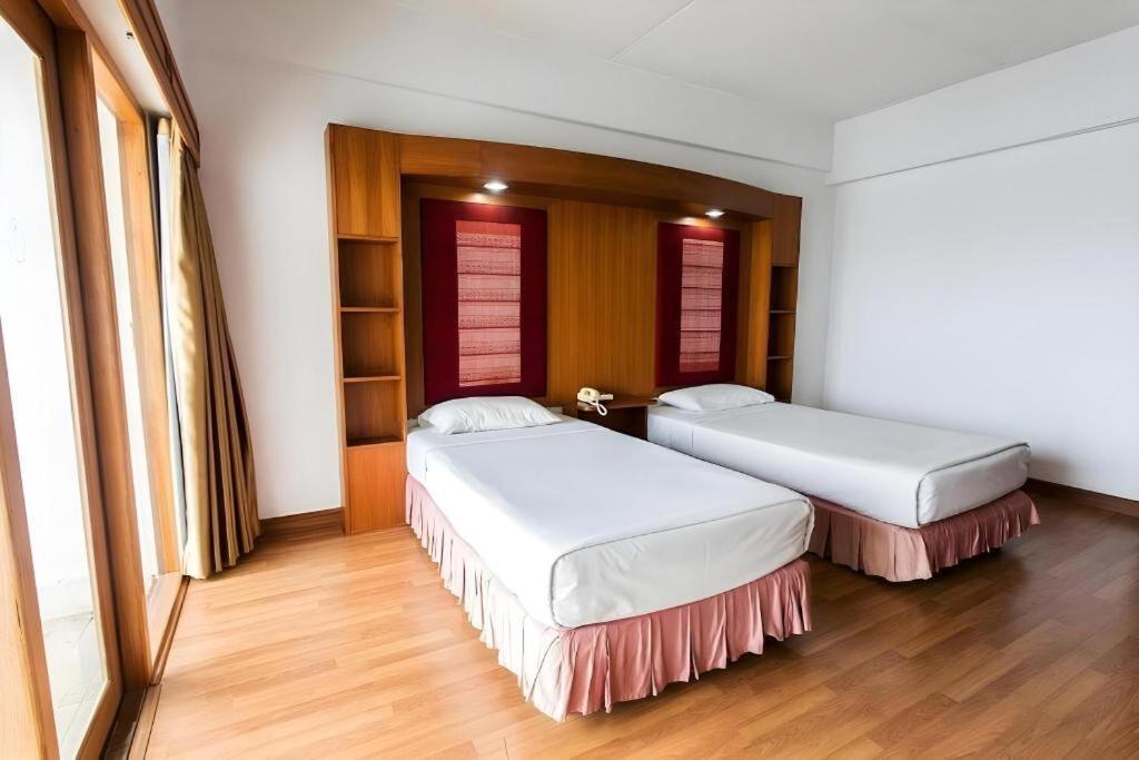 Pailyn Phitsanulok Hotel Exterior photo