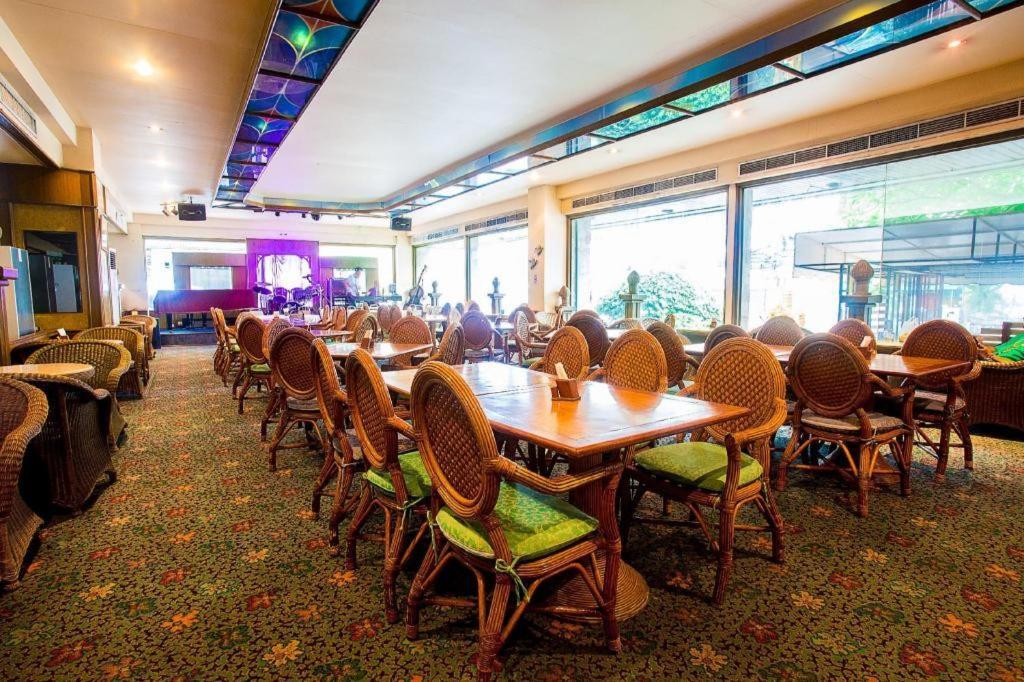 Pailyn Phitsanulok Hotel Exterior photo